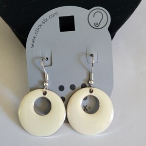 🌟NEW 60's Elegant Cream Hoop Earrings Silver Dangles